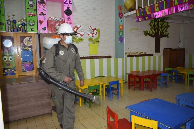 SEDES INICIA LA DESINFECCIÓN DE 240 UNIDADES EDUCATIVAS DEL MUNICIPIO DE ORURO